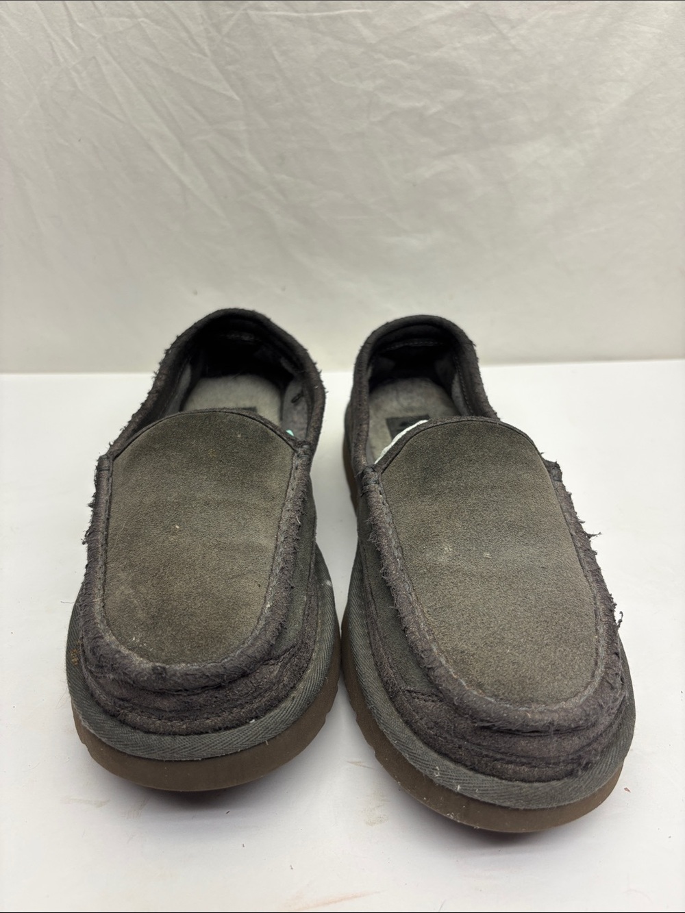 Ugg Casual Slip-On Moccasin Loafers in Olive Green, SZ 8 men’s, box 46